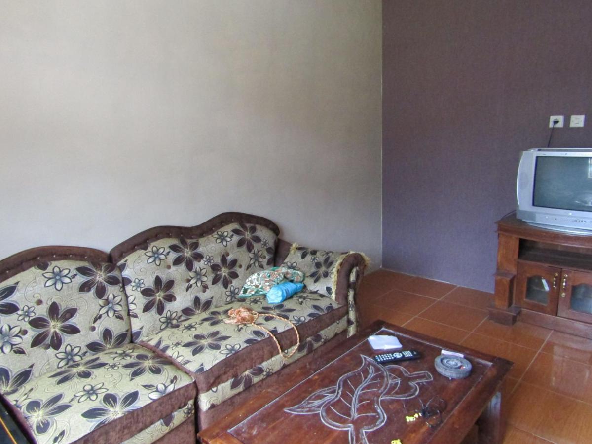 Penginapan Melati Sarangan Exterior photo